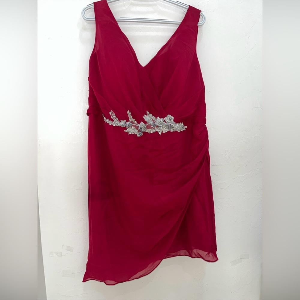 JJs House wedding Burgundy Dress with‎ Silvers and Pearl Accents 18W